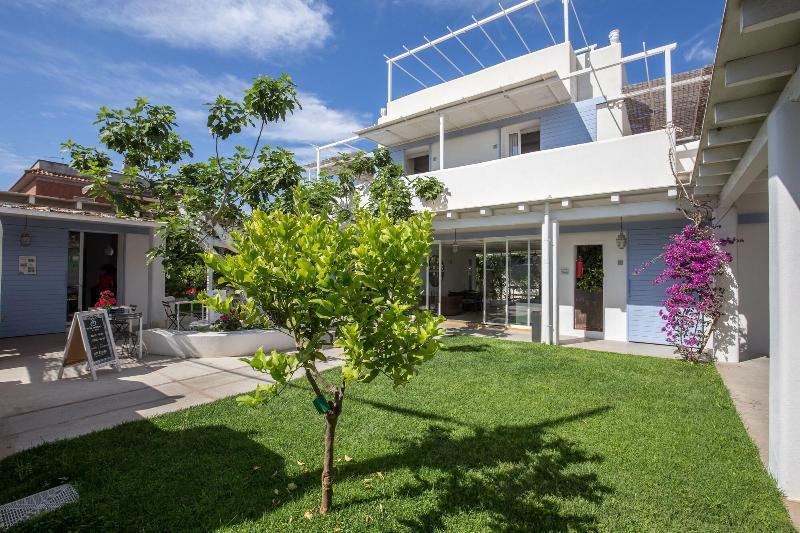 Hotel Intorno Al Fico Φιουμιτσίνο Εξωτερικό φωτογραφία