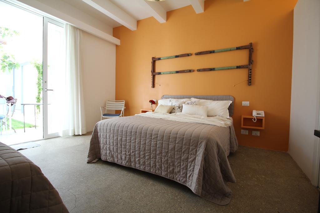 Hotel Intorno Al Fico Φιουμιτσίνο Εξωτερικό φωτογραφία